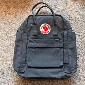 NWOT Fjallraven KÅNKEN LAPTOP 15" BACKPACK